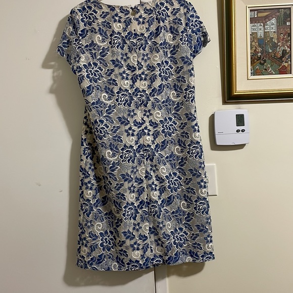 Tommy Hilfiger Lace Shift Dress - Picture 5 of 8